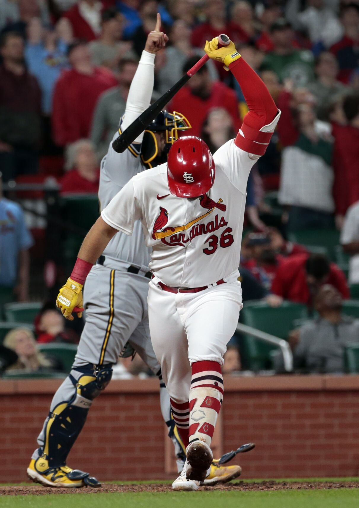 Cardinals lose to Brewers 4-3